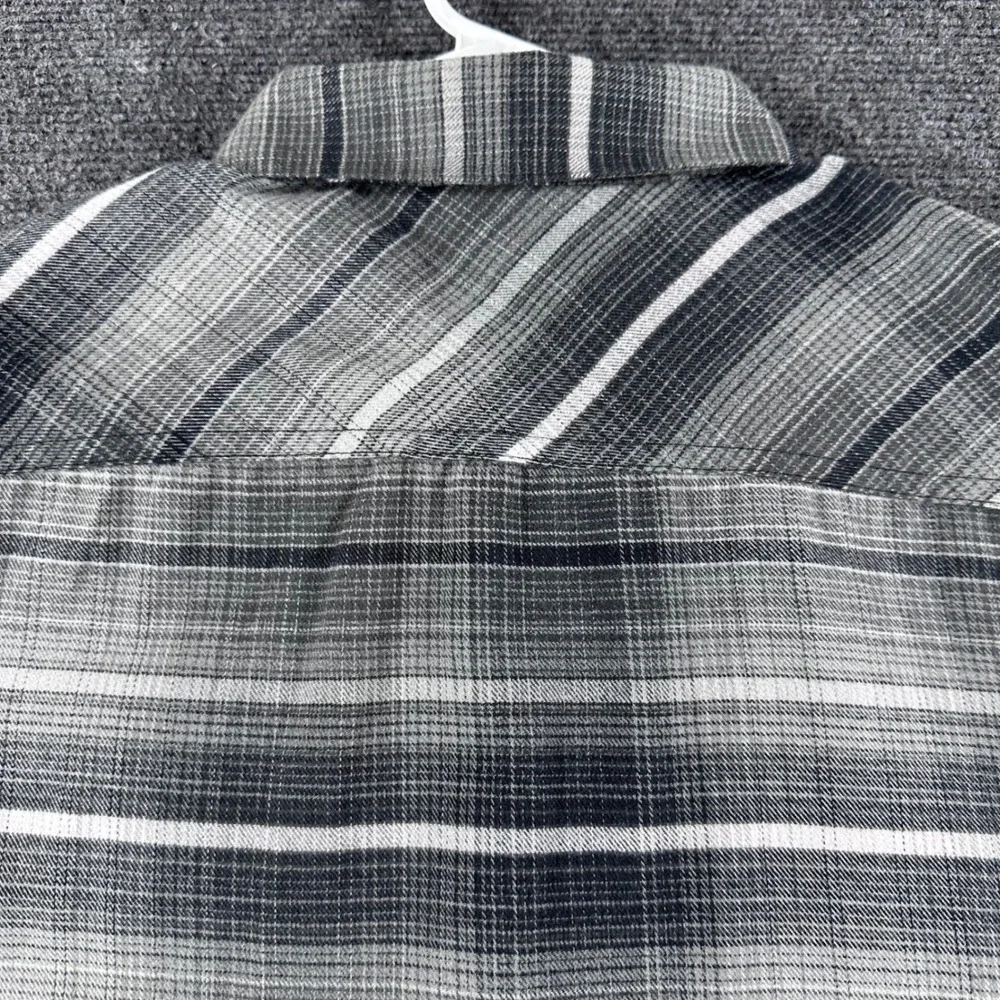 Columbia Button Down Mens M Medium Grey Plaid Omni-Wick Long Sleeve Hiking Shirt - Picture 13 of 16